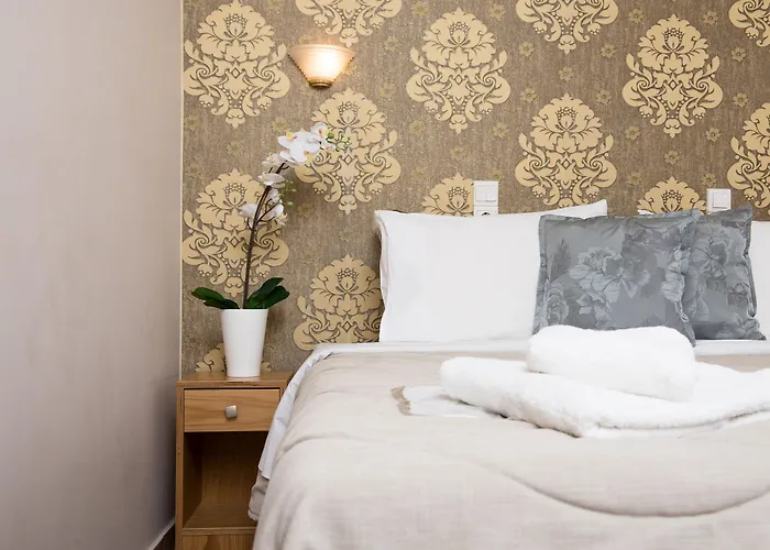 מלון Tsikeli Boutique Meteora - Adults Friendly 3*