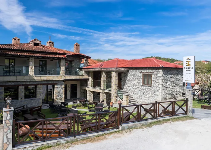 מלון Tsikeli Boutique Meteora - Adults Friendly 3*